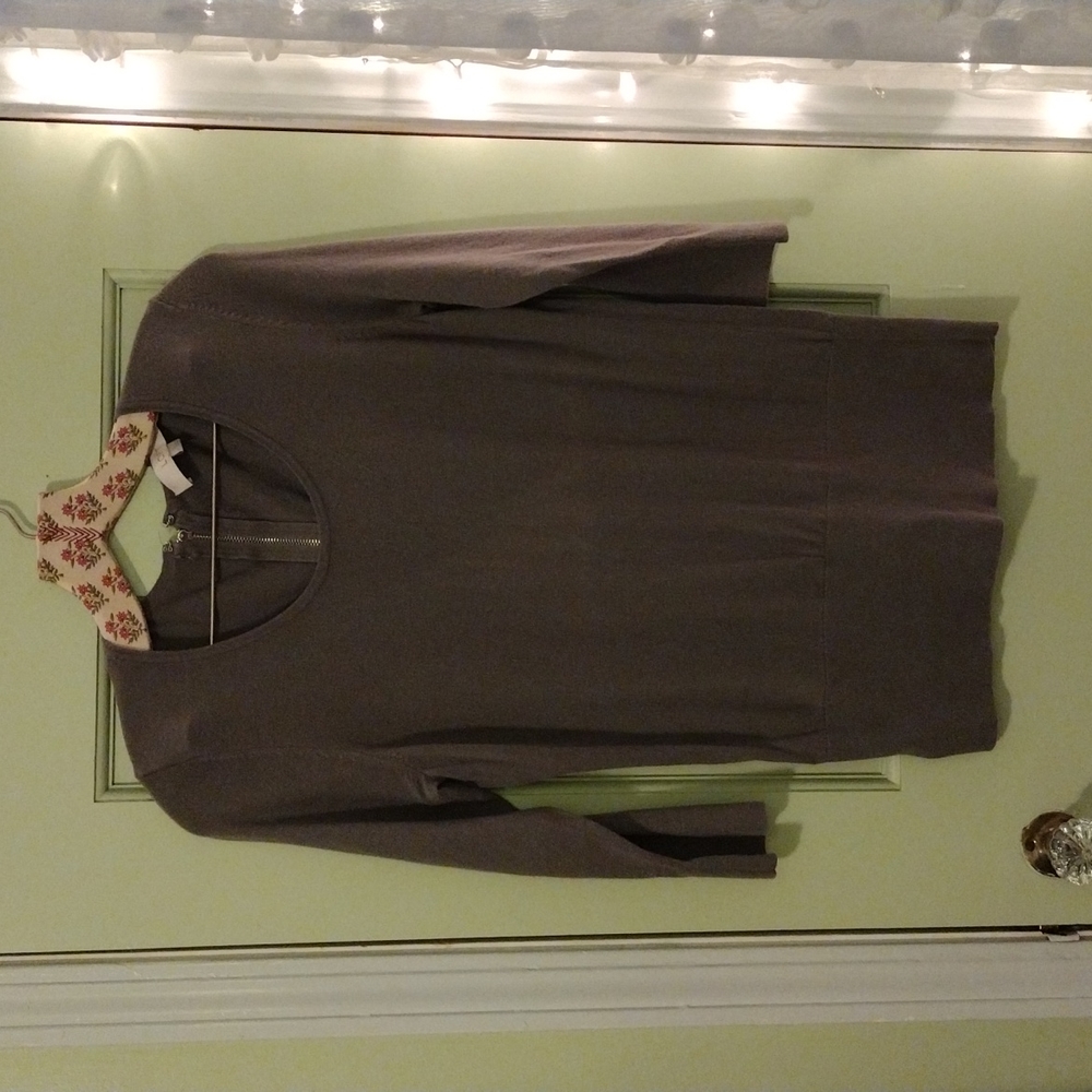 Women's Ann Taylor Loft olive green light knit sweater Med
